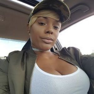 Meet your Posher, Tonya